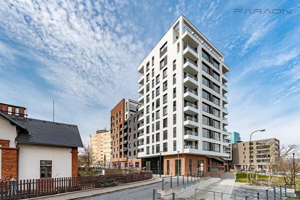PRONAJATO - Zcela nový byt 2+kk, 54 m2, balkon, sklep, parking, Praha 7-Holešovice, ul. V přístavu - FARAON reality