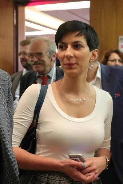 Nečasová jako Zemanová: Tají tetování? Kérky ukázaly i Šlechtová a Adamová