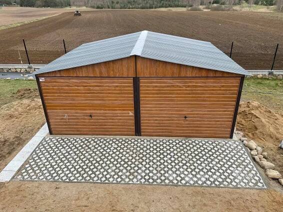 Plechová garáž 6x5, dvoupolohový dřevěný plech, zlatý dub, garáže Značka LiderStal
