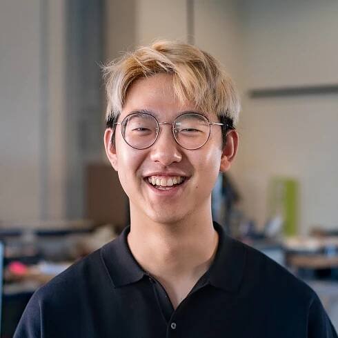 Picture of Justin Lee.