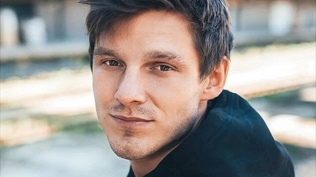Zpěvák Pavel Callta po rozchodu nezahálí. Po hudbě má další vášeň