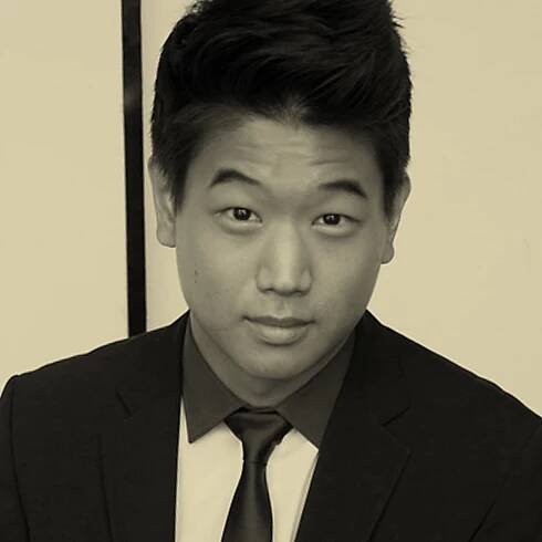 Ki Hong Lee