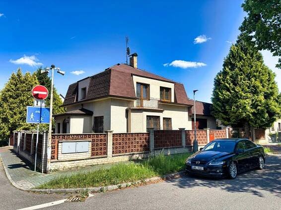 Prodej samostatného rodinného domu 184m2 na pozemku 505m2 v Praze 9 - Kbely | PRIME REALITY