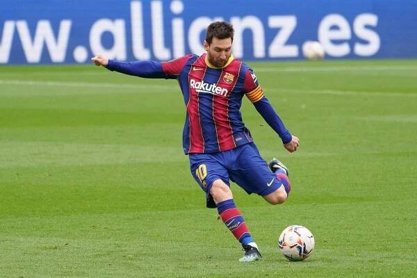Scopri di più sull'articolo Oggi scade il contratto di Messi con il Barcellona, ma Laporta non ha paura: “Tranquilli”