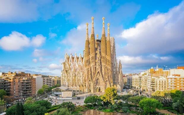 Strategies for avoiding the Sagrada Familia’s busiest times