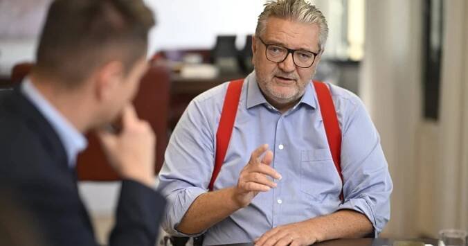 Hacker: „Wir haben immer zu viele Flüchtlinge“