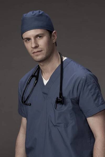 Luke Mably - Combat Hospital - Promo
