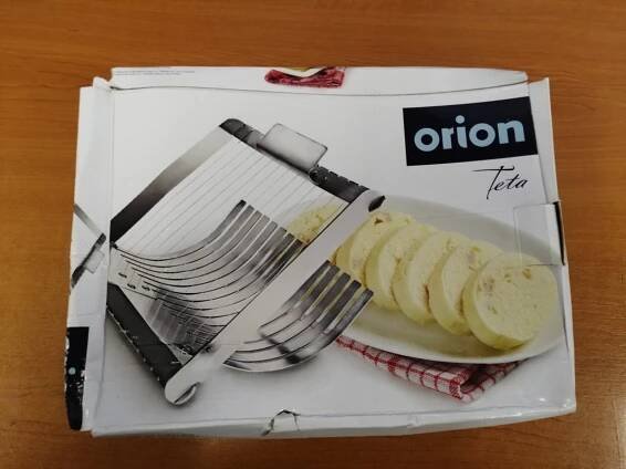 Kráječ na knedlíky Orion nerez 21x21cm 220 Kč