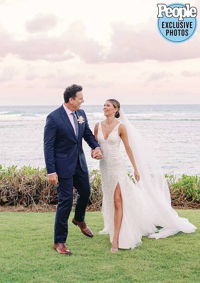 Dane Cook Marries Kelsi Taylor in Intimate âGarden Partyâ Wedding in Hawaii