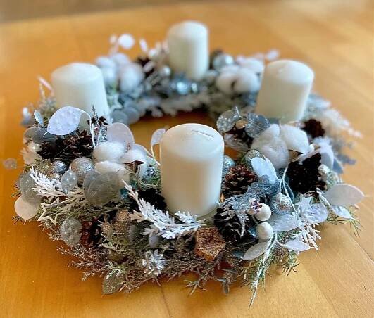 Adventní věnec stříbrný