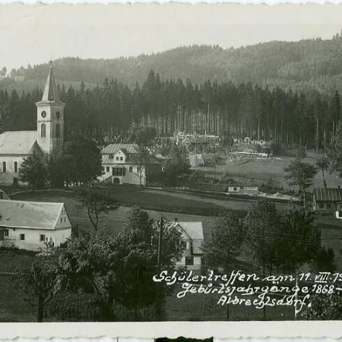 Kostel sv. Františka z Pauly, mauzoleum a hřbitov 4