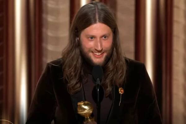 Golden Globes winner mistakenly thanks non-existent HFPA in acceptance speech
