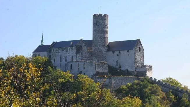 Hrad Bezděz: vstup(né), otevírací doba, tipy, zajímavosti