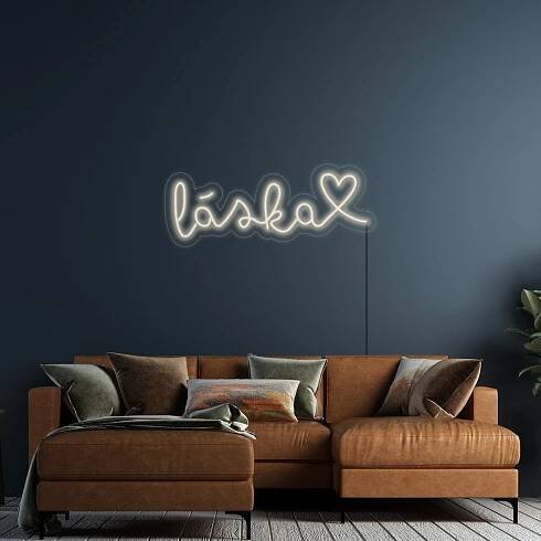 LED neon nápis 'láska' na zeď - neon světlo bílé do obývacího pokoje