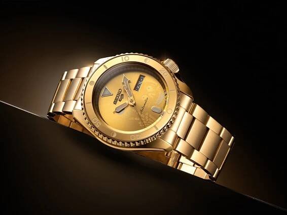 Seiko 5 Sports x Kentaro Yoshida Ref. SRPL26K "Sun, Moon, & Beach" | Image: Supplied