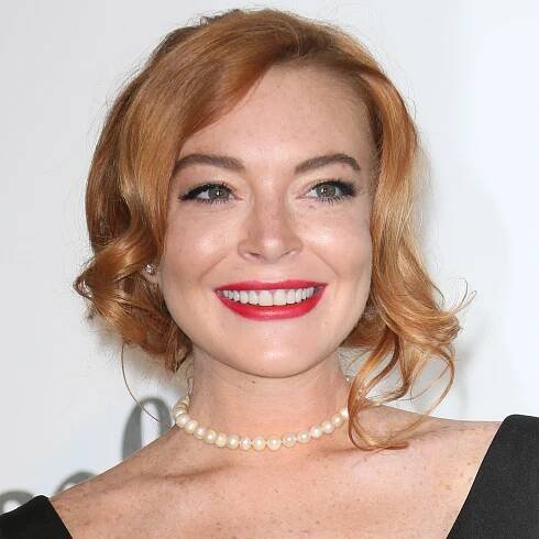 Lindsay Lohan Matched Her Eyes to Her Cheeks to Her Lips to Her Hair — See Photo