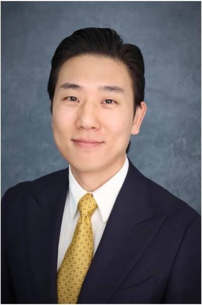 Dr Gene Lee