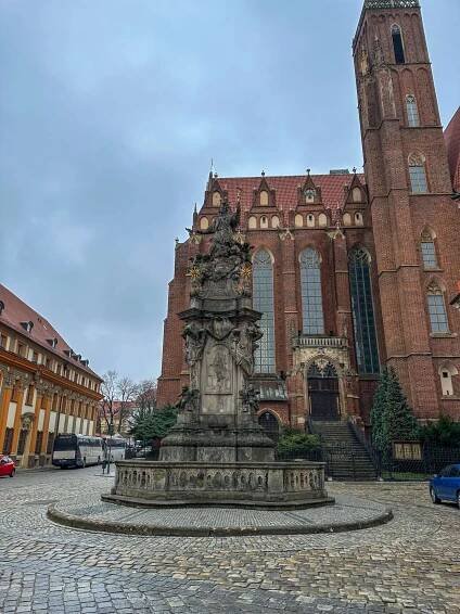 Images shows a statute of St John of Nepomuck on Cathedral Island in Wroclaw