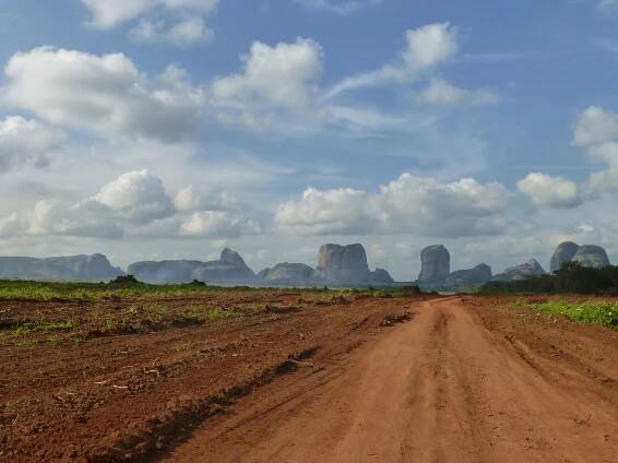 Calandula Falls by car - Angola Tourism