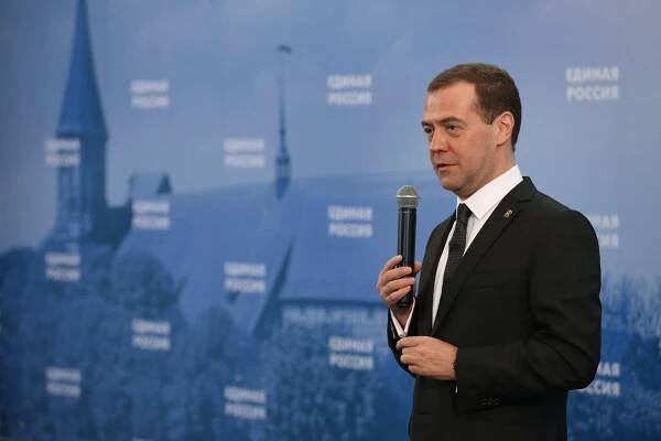 Medvedev koná: Zákaz týchto letov do Turecka je minulosťou