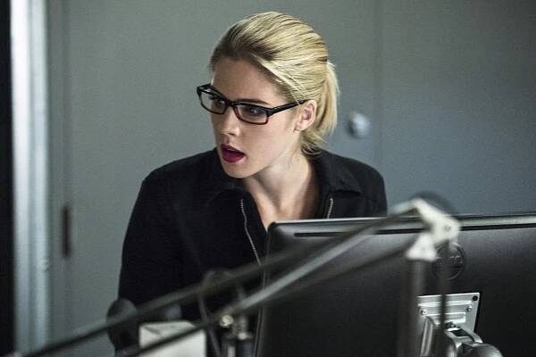 Arrow - Ztracené duše (S04E06) (2015) | Tvůrci | ČSFD.cz