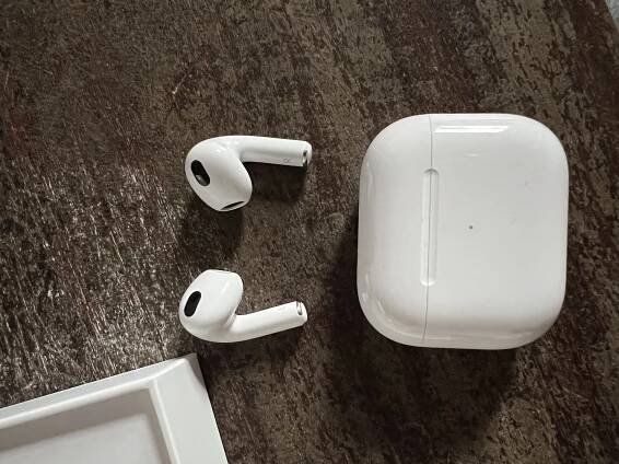 Prodám AirPods 3.generace za 4 200 CZK - 11/2021 - Apple Bazar