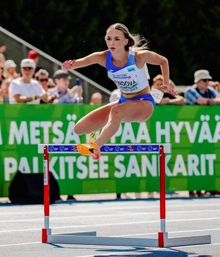FOTO: Ester je také úspěšnou atletkou. – stránka 20
