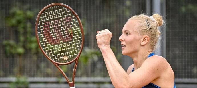Hradecká rodačka Kateřina Siniaková postoupila na Prague Open v Praze do 2. kola
