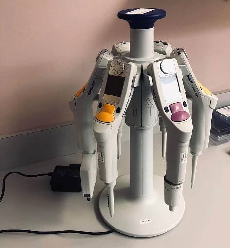 Set of Eppendorf Xplorer Plus Electronic Pipettors with Charging Station