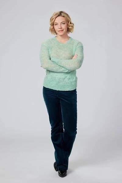 Eloise Mumford: Get to Know the Hallmark Channel Actress