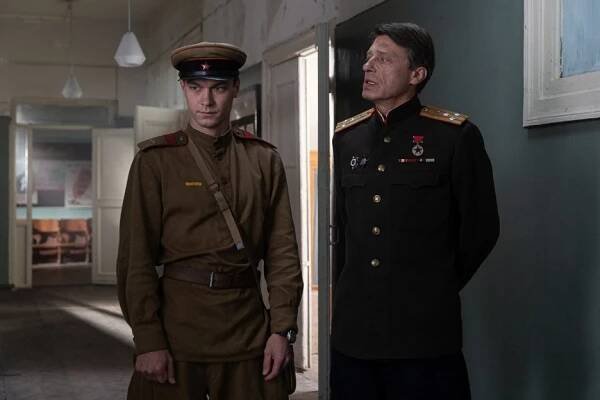 Jurij Borisov, Anatolij Lobockij - Kalašnikov - Z filmu