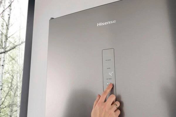 Hisense Kühl-/Gefrierkombination RM469N4ACD Silbergrau Kühl-Gefrierkombi RM469N4ACD - Silbergrau - Hisense