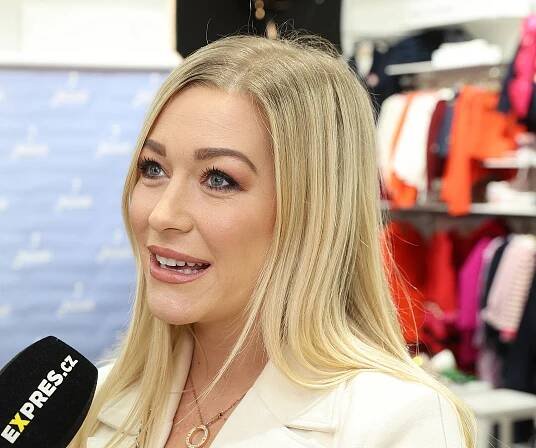 O cizích penězích ať se nevyjadřuje! Dominika Myslivcová jde do války s Koktovou