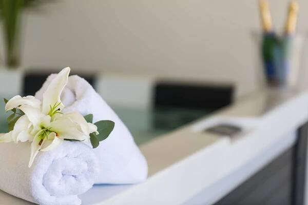Aelia Residence | a luxurious pampering experience! 
