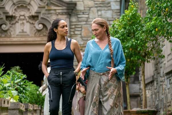 Rosario Dawson, Nora Dunn - DMZ - Advent - Z filmu