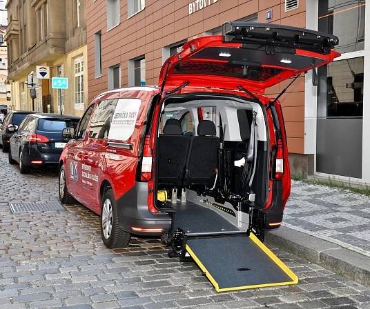 Jednička Taxi - nová služba Střediska sociálních služeb a městské části Praha 1 | Praha 1