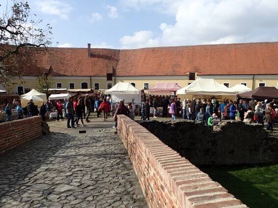 Jarmark na hradě Švihov, | www.sermiri.cz