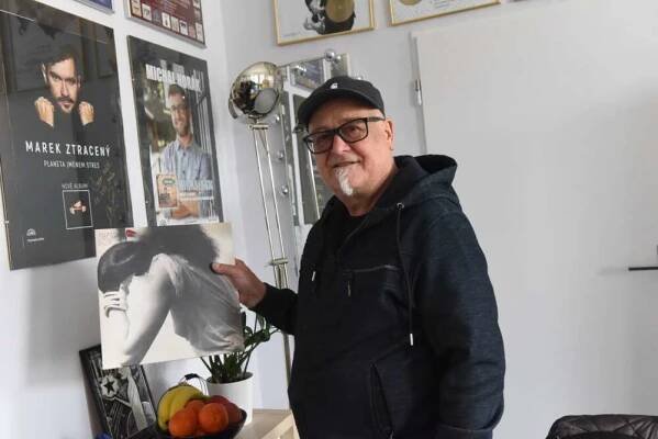 SLÁVEK JANDA a ABRAXAS Zpěváci naši muziku nedávají