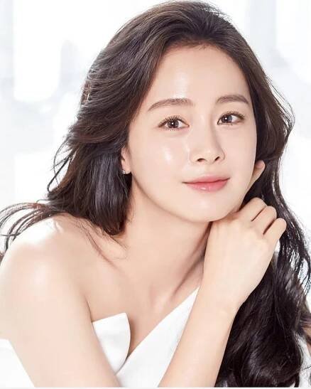 Kim-Tae-Hee-Korean-Actress