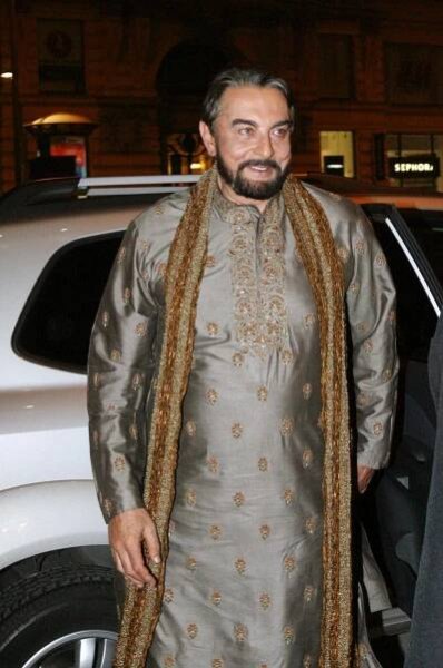 Jak dnes vypadá Sandokan? Kabir Bedi má o 29 let mladší ženu a vlastního tygra!