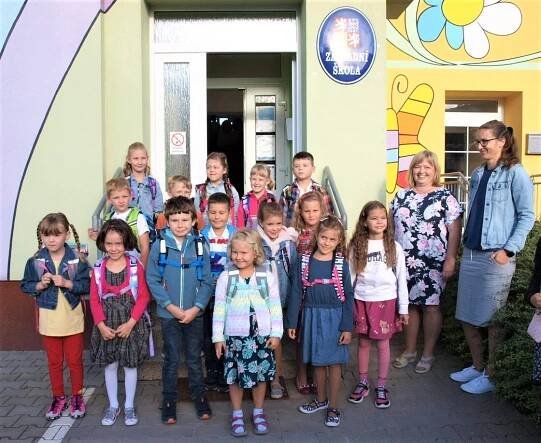 Slavnostní zahájení školního roku - Oficiální stránka ZŠ a MŠ Holasice