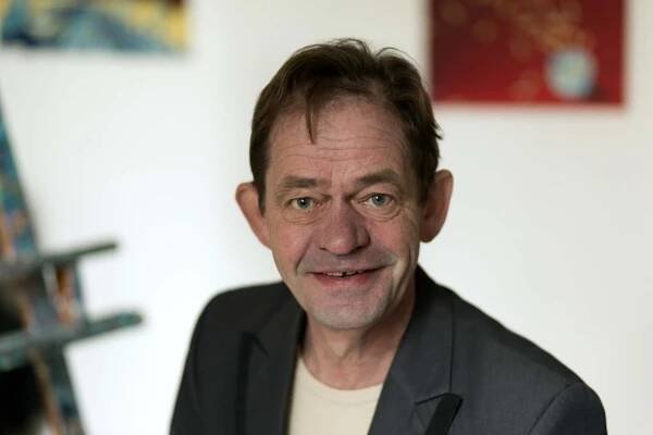 Agentur Danilow › Henning Peker