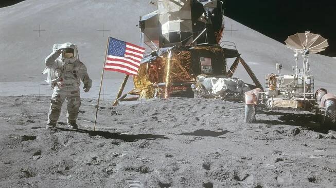 Před půlstoletím vzlétla mise Apollo 15. Na Měsíci našla důkazy o tom, jak vznikl