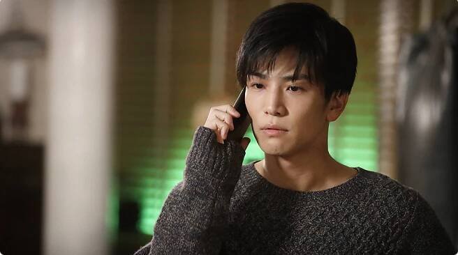 Sherlock - Tokubecušú (E12) (2019)