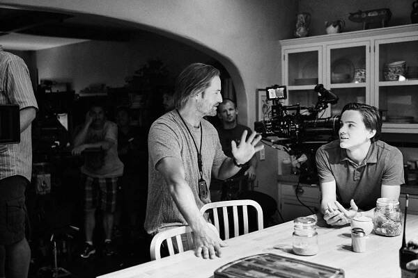 Josh Holloway, Alex Neustaedter - Okupovaná kolonie - Série 1 - Z natáčení