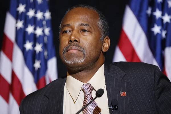 Republican presidential candidate Ben Carson