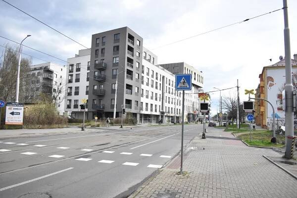 Fotografie - Železniční přejezd Olomouc-Nová Ulice ul. Wolkerova (P7609) - 23.03.2024