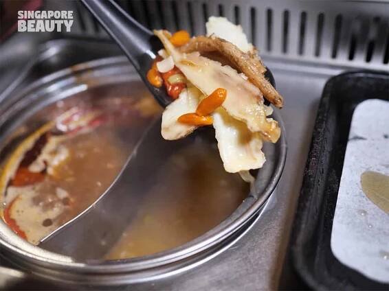 La Jiang Shan Singapore First Individual BBQ & Hotpot Buffet with Freeflow Crabs, Crawfish & Xiao Long Bao - SingaporeBeauty