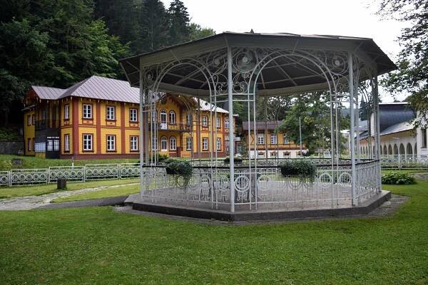 Fotografie - Altánek Horní promenáda a lázeňský dům Moravěnka - 27.07.2024