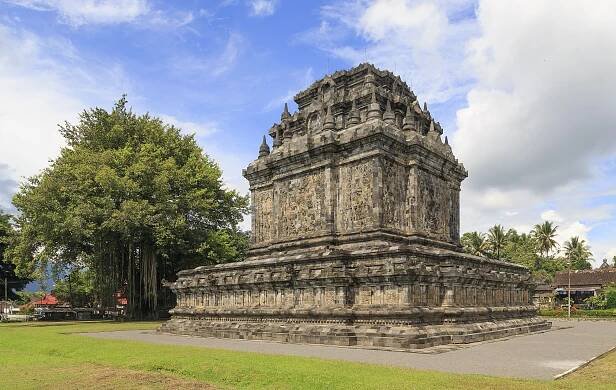 Borobudur – Travel guide at Wikivoyage
